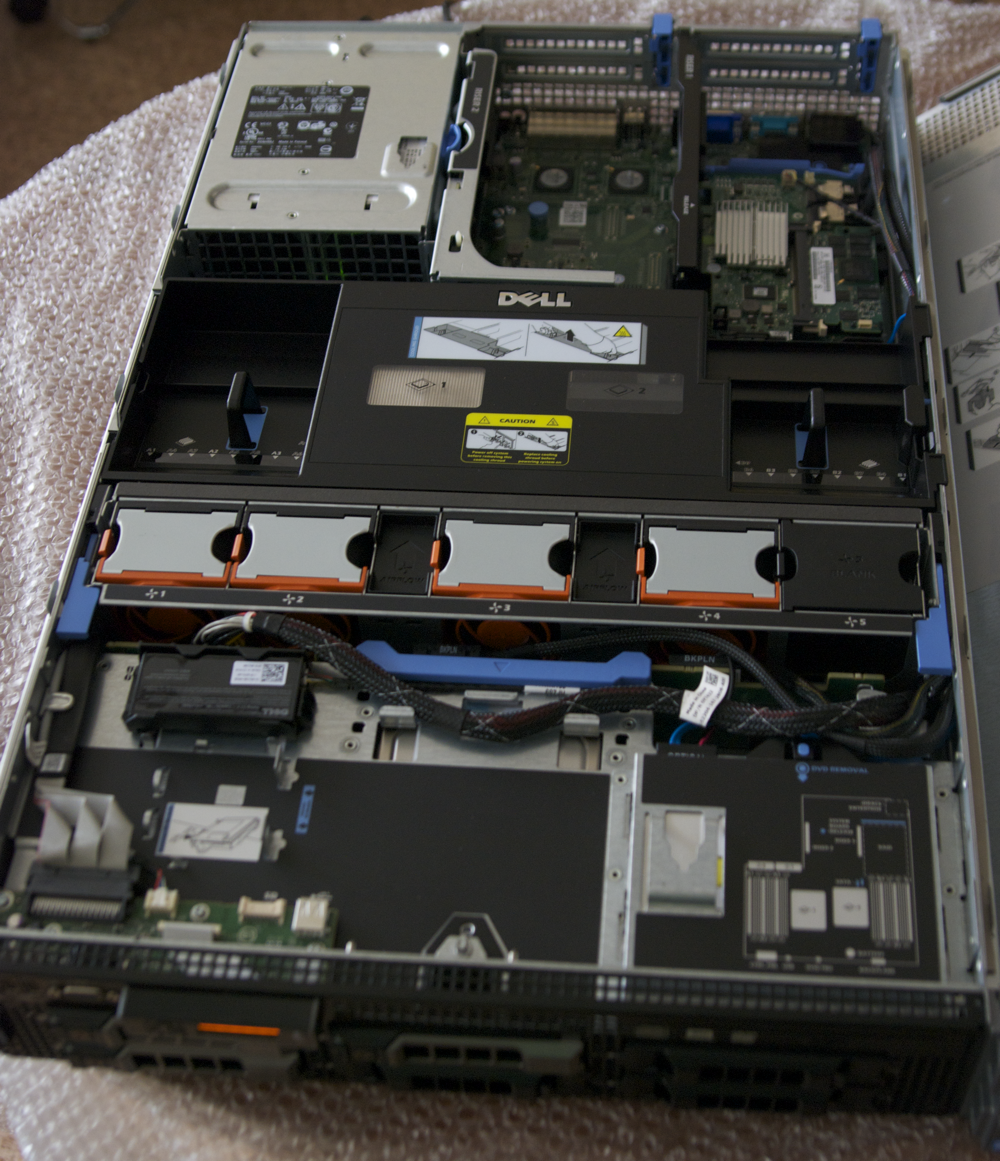 Dell poweredge r750. POWEREDGE r710. Сервер dell POWEREDGE r710. Dell POWEREDGE r750xs back Side. Dell r710 motherboard.
